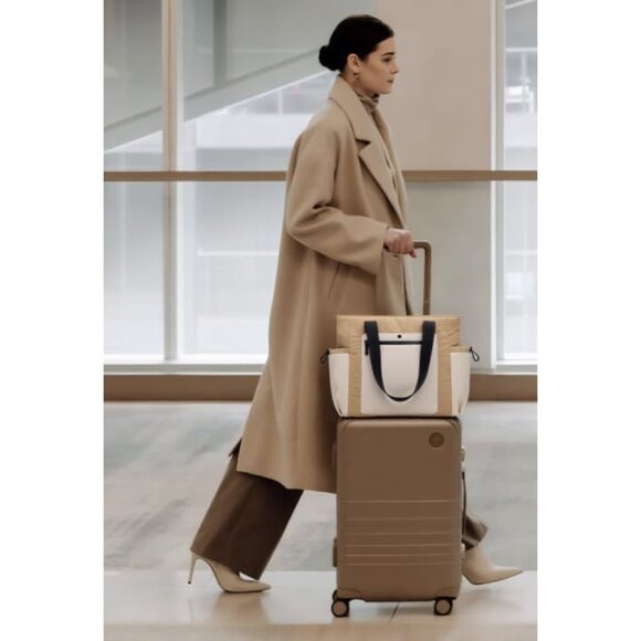 Cream Khaki Lightweight Puffer Tote Bag for Women with Laptop Compartment - Picture 2 of 7